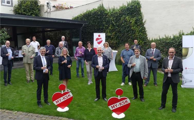 Die Weinverkostung für den 9. Sparkassen-Riesling-Wettbewerb fand in Löffel´s Landhaus in Münstermaifeld statt. Fotos: TE