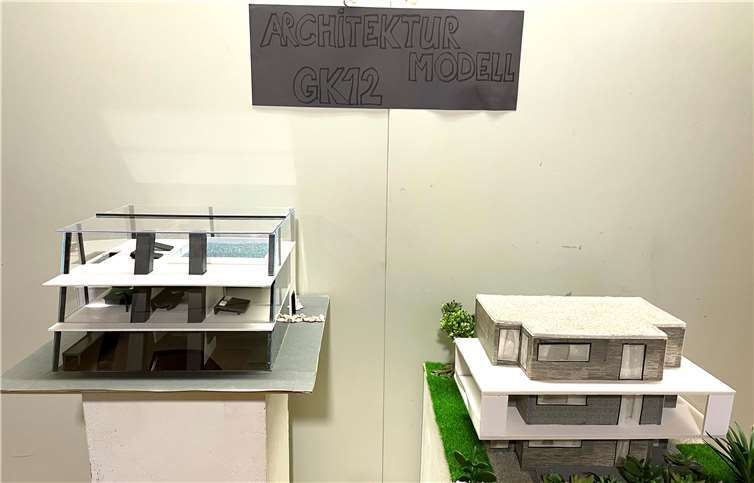 Die Werke von Daniela Sinner und Jennifer Mai wurden zum Bild des Monats gekührt. Foto: privat