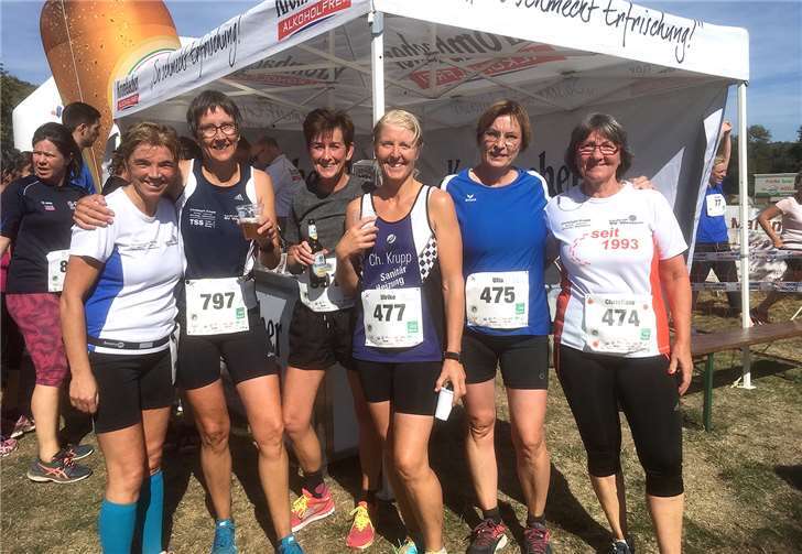 Die Westumer Lauffrauen sichtlich zufrieden nach dem Hauptlauf über zehn Kilometer. Privat
