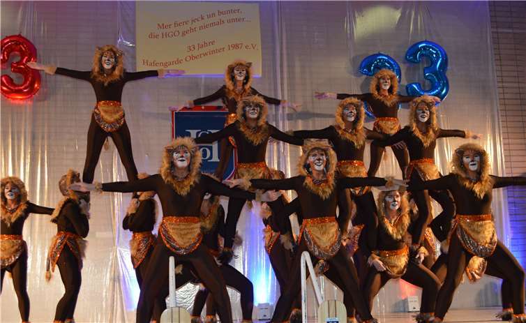 Die Westumer Meninas begeisterten als afrikanische Wildkatzen.