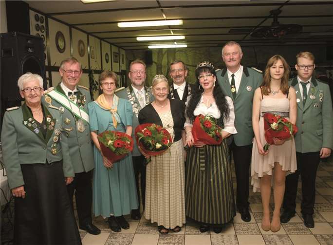 Die Westumer Schützen feierten gemeinsam mit ihren Majestäten und Gästen den diesjährigen Königsball. RÜ