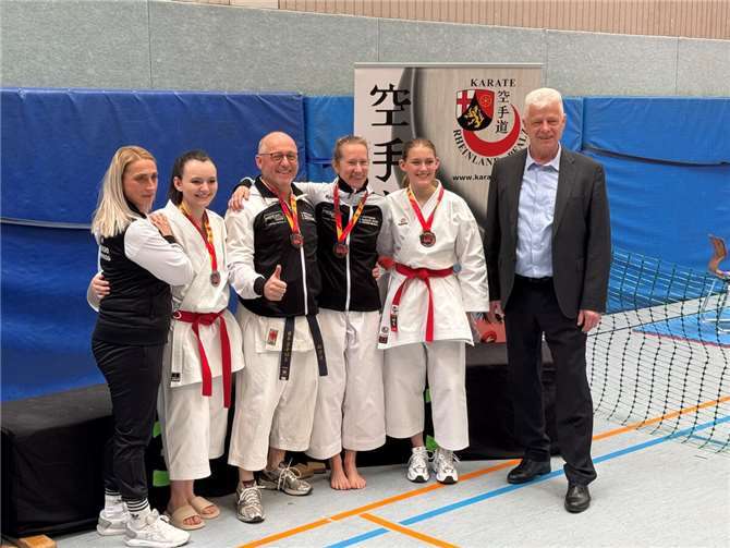 Die Wettkämpfer des Karate Dojo Mayen-Mendig bei der Landesmeisterschaft.  Foto: privat