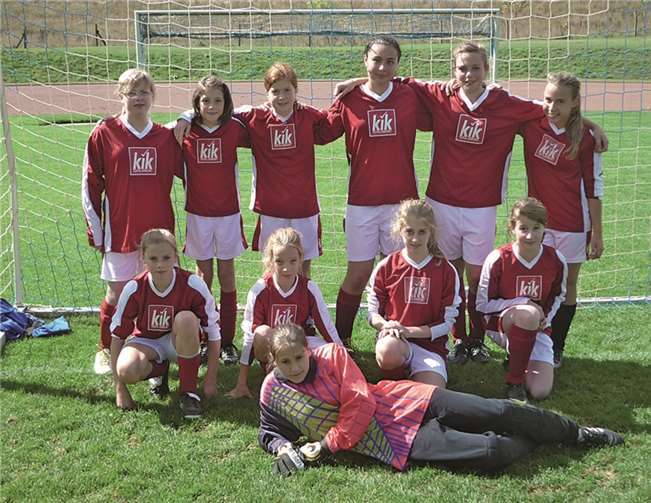 Die Wettkampfklasse III der Realschule plus Adenau (Jahrgang 2000-2002).