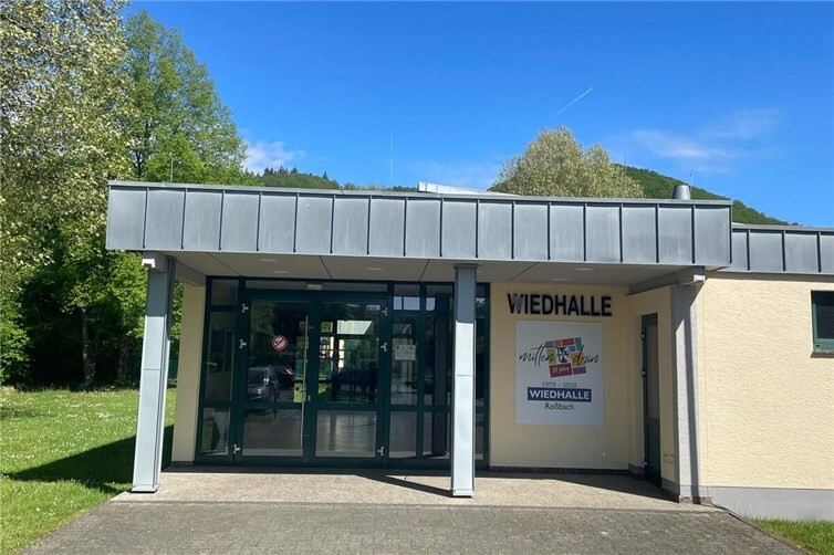 Die Wiedhalle war nicht nur Tagungsort der Einwohnerversammlung. Hier feierte man im vergangenen Jahr auch eine erfolgreiche Festfolge anlässlich des 50. Jubiläums und sie war Gegenstand einer Hochwassersimulation durch BKI Holger Kurz.
