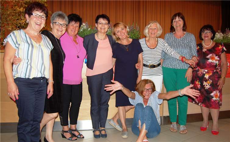 Die Wiege des rheinländischen Frauenfußballs stand Ende der sechziger Jahre tatsächlich in Ochtendung. Die Fußballerinnen ließen es bei der Jubiläumsveranstaltung so richtig krachen.Fotos: SK