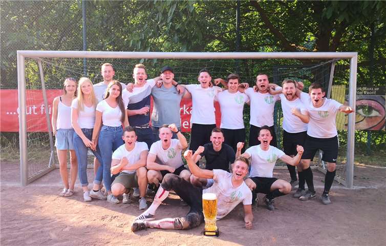 Die „Wild Jogger Crew“ feierte bis spät in die Nacht ihren Sieg.Foto: privat