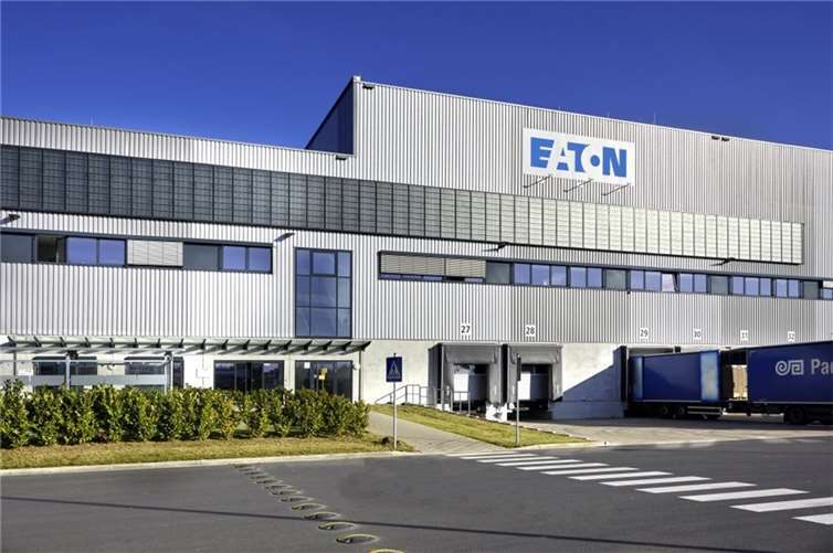 Die Wirtschaftsförderung Rheinbach lädt am 20. Juni 2023 um 18 Uhr zum Thema „Digitale & analoge Gefahren für Unternehmen - Warum Cybersicherheit alleine nicht ausreichend ist“ zum ansässigen Eaton-Standort ein. Foto: WFEG