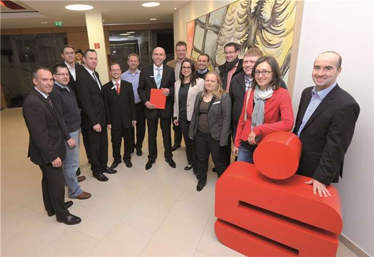 Die Wirtschaftsjunioren Rhein-Ahr zu Besuch im neuen Hauptstellengebäude der Kreissparkasse Ahrweiler.