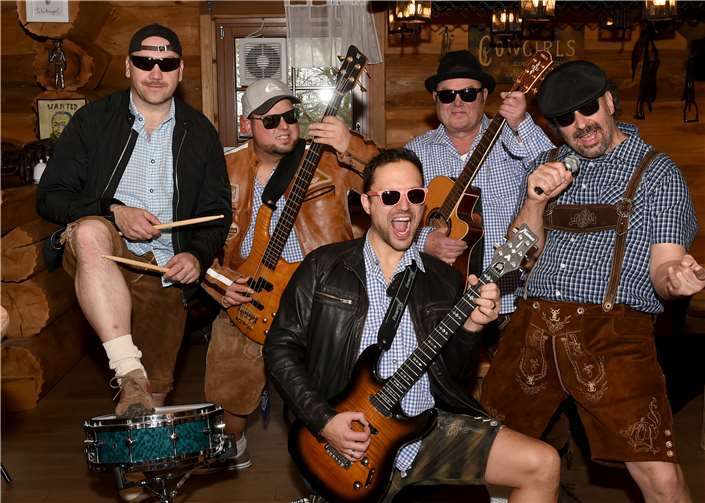 Die „Wömbe Jonge“ werden die Besucher des Eifel Stadls mit ihrer Musik erfreuen. Foto: © Nürburgring