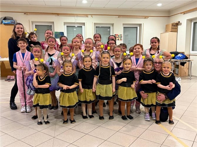 Die Wolkener Kindergruppen.