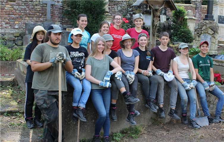 Die Workcamper der „Internationalen Jugendgemeinschaftsdienste“. DL
