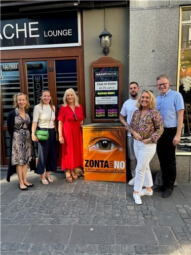 Die ZONTA Clubs Koblenz setzen ein Zeichen gegen Gewalt an Frauen: es wurde ein Stromkasten mit einer Botschaft gestaltet. Foto: privat