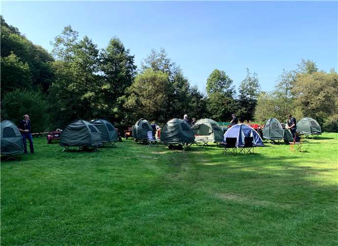 Die Zelte wurden aufgebaut.