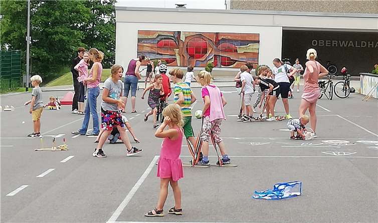Die Zirkuszelt-Spielewelt begesiterte ihre Besucher.  Jugend- und Kulturzentrum „Zweite Heimat“