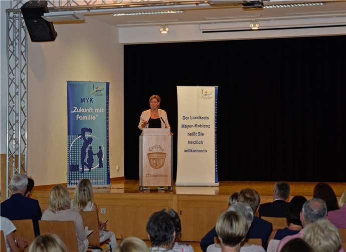 Die Zuhörer hören gespannt zu. Privat