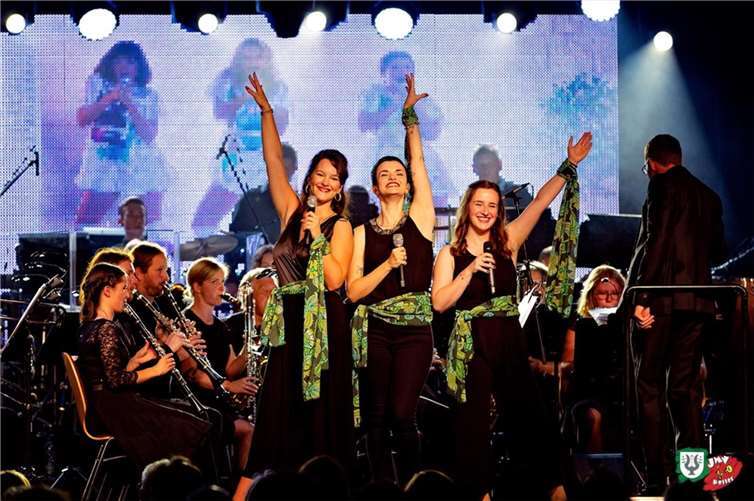 Die Zuschauer feierten die Darbietungen der Künstler. Foto: Casa Magica Fotographie by Markus Salzmann