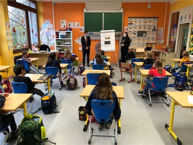Die Zweitklässler hatten viele Fragen.