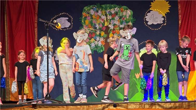 Die Zweitklässler hatten zum Einstand fleißig geübt.  Foto: GS