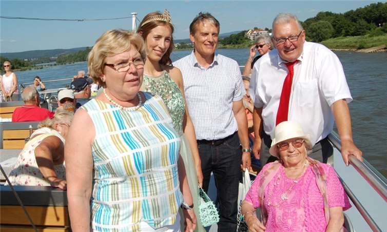 Die ältesten Mitfahrer wurden ganz besonders geehrt. FA