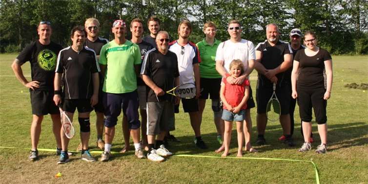 Die aktiven Crossminton-Spielern des SC Hümmerich. KER