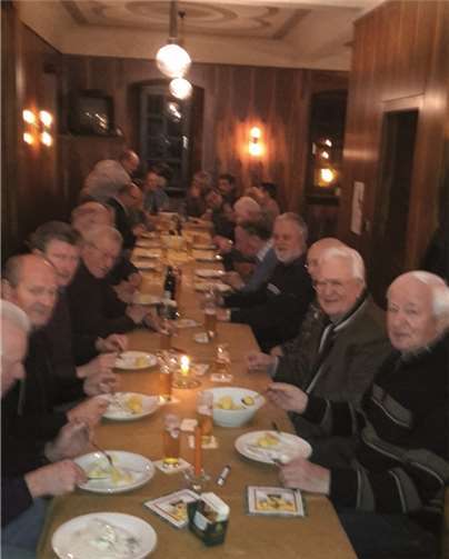 Die aktiven Sänger des Chors ließen es sich schmecken. privat