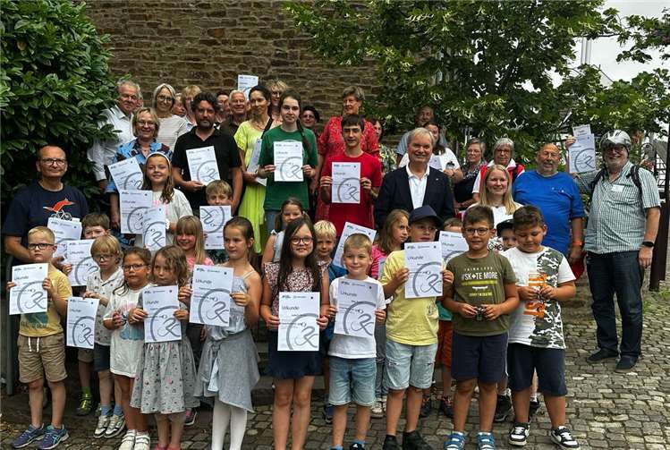 Die aktivsten Teams und besten Einzelradler bei der Siegerehrung. Foto: privat