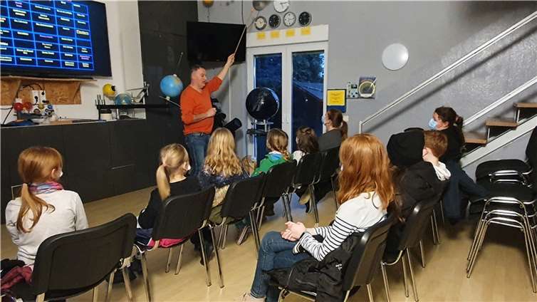 Die allseits beliebte „Astronacht“ konnte wieder angeboten und mit zehn Kindern im Alter von acht bis zwölf Jahren erfolgreich durchgeführt werden. Quelle: VG Weißenthurm