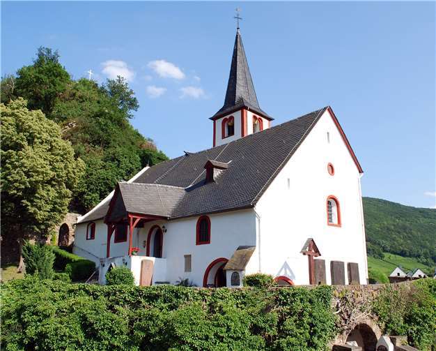 Die alte St. Michaelskirche in Alken.privat