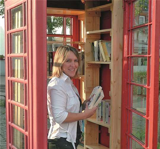 Die alte Telefonzelle ist nun bereit für ihre neue Funktion.privat