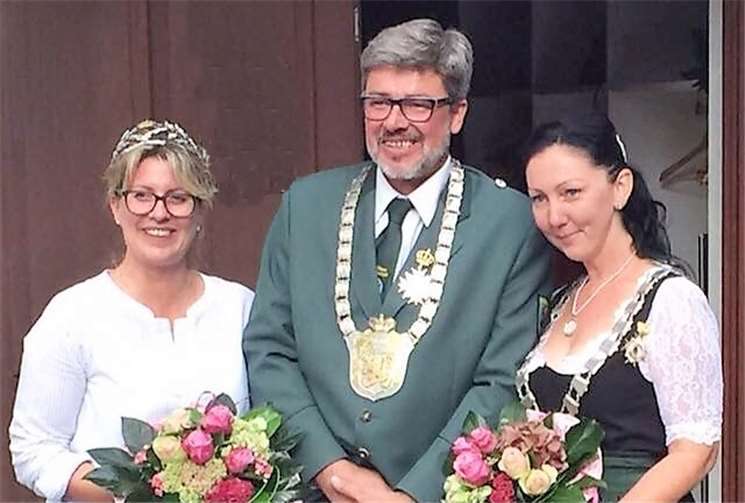 Die amtierenden Majestäten freuen sich auf das Schützenfest. privat