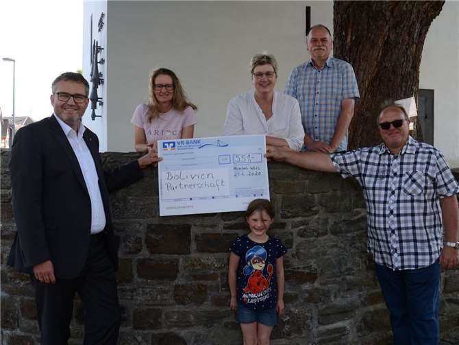 Die an die Bolivienpartnerschaft freut sich über 551 Euro. Foto: Pfarrei St. Margaretha, Neuwied