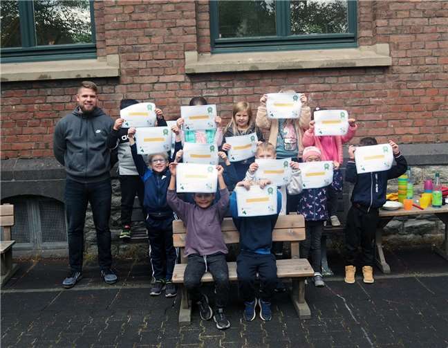 Die angehenden Schulkinder des HadeKi haben erfolgreich am „The Daily Mile“-Aktionstag teilgenommen. Fotos: privat