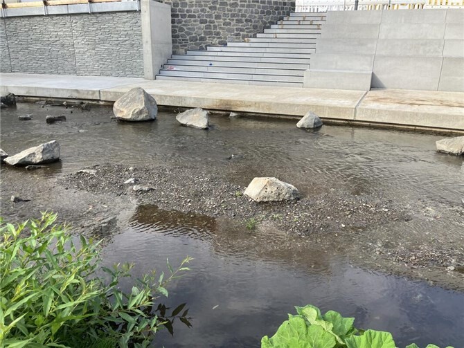 Die anhaltende Trockenheit und die hohen Temperaturen führen derzeit auch an kleineren Flüssen und Bächen im Landkreis Mayen-Koblenz zu deutlich niedrigeren Wasserständen. Foto: Kreisverwaltung MYK/ Leyendecker