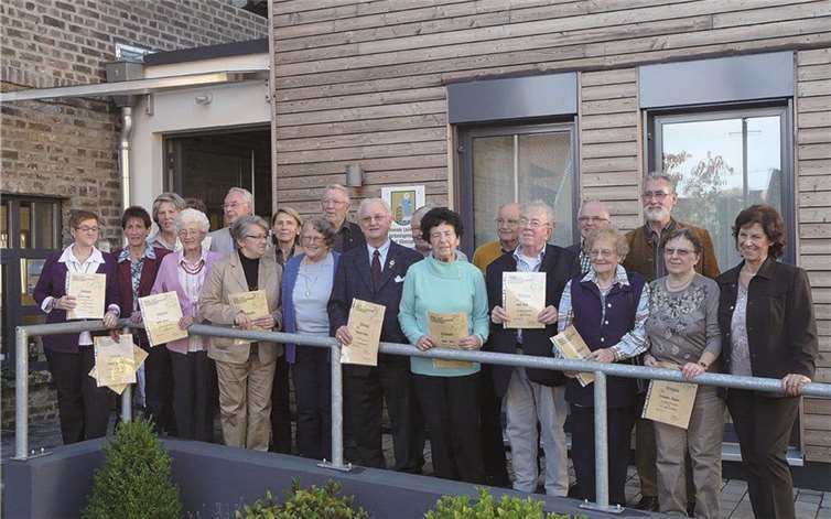 Die anwesenden Jubilare wurden für ihre 25-jährige Mitgliedschaft geehrt. STUKO