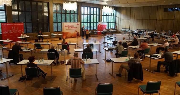 Die anwesenden Sozialfemokraten sprachen Clemens Hoch und Marc Ruland erneut ihr Vertrauen aus.