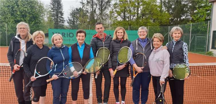 Die ausgelosten Mixed-Paarungen rundeten den Tag ab und sorgten für Abwechslung auf dem Platz.  Foto: TC`83 Vallendar