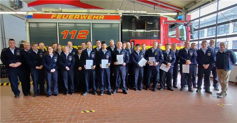Die ausgezeichneten Kameradinnen und Kameraden. Foto: Feuerwehr VG Puderbach/Dennis Leis
