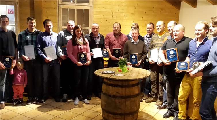 Die ausgezeichneten Teilnehmer und Teilnehmerinnen der Generalversammlung.privat