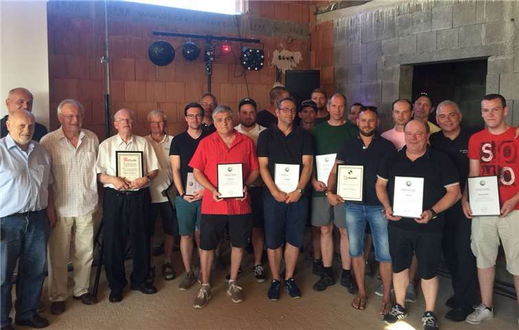 Die ausgezeichneten und geehrten Mitglieder des SV Hertha Buschhoven.privat