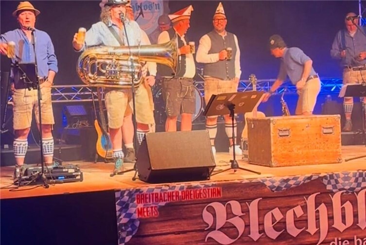 Die bayerische Stimmungsband Blechblos´n und Rheinbreitbachs designiertes Dreigestirn