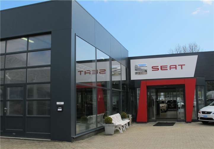 Die beiden Autohäuser SEAT und Skoda machen die Automeile des Autohaus Kempen komplett.