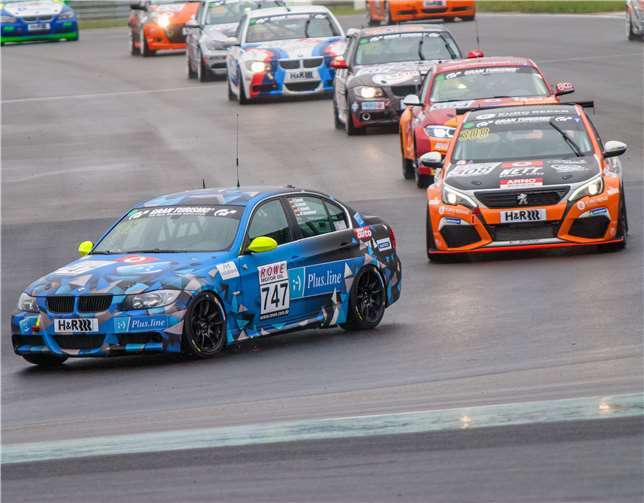 Die beiden BMWs kamen in der Klasse V4 auf die Plätze fünf und sechs.