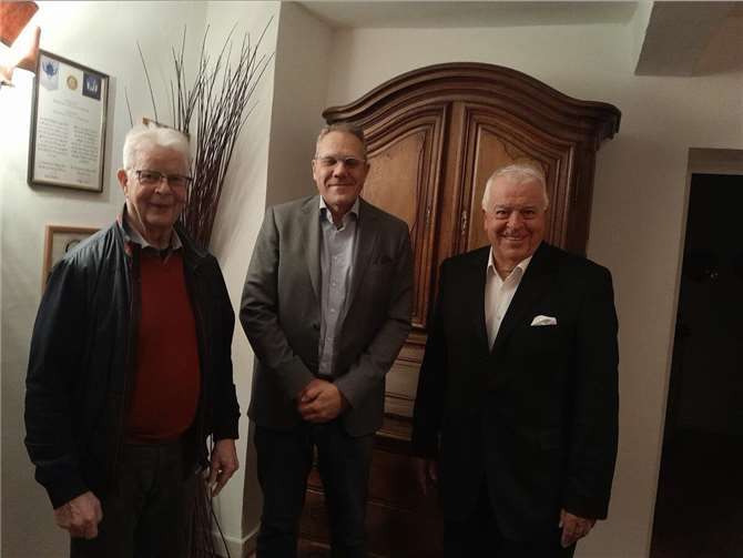 Die beiden Ehrenvorsitzenden und der 1. Vorsitzende der SG v.l.n.r. Kurt Queckenberg, Matthias Biniok und Guido Ernst.  Foto: privat