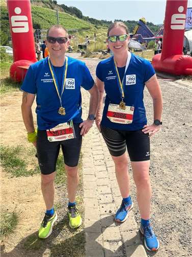 Die beiden Läufer der LG Laacher See nach dem Einlauf ins Ziel.