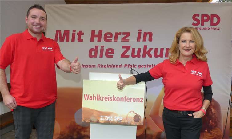 Die beiden Landtagskandidaten Heike Raab und Benedikt Oster gehen als Team ins Rennen.Fotos: TE