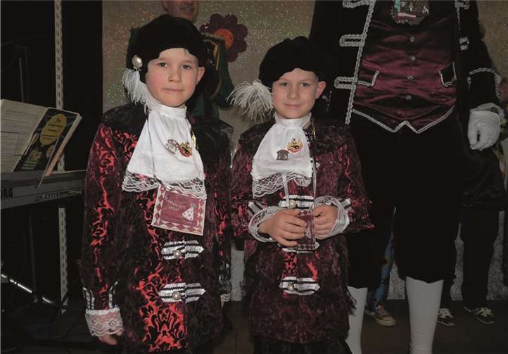 Die beiden Minipagen von Prinz Timo I., Ben und Nic, stahlen dem Hofstaat des Regenten die Show.