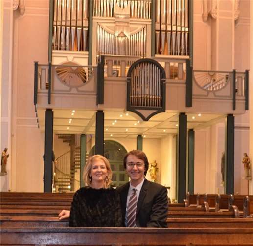Die beiden Musiker Tatjana Ruhland und Christian Schmitt waren darauf bedacht, den Stil der barocken Kirche gut aufzugreifen.