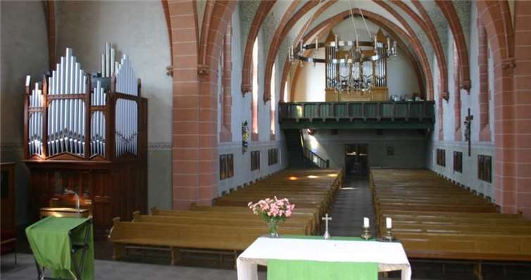 Die beiden Orgeln in der Gackenbacher Pfarrkirche erklingen am 2.8. nur für die Seniorinnen und Senioren. privat