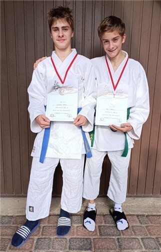 Die beiden Rheinbacher Judokas Jonathan und Kai Vollberg vom BSV Rheinbach haben erfolgreich am 11./12. Oktober 2025 an den diesjährigen Rhein-Sieg-Meisterschaften im Judo in Bornheim teilgenommen. Foto: privat