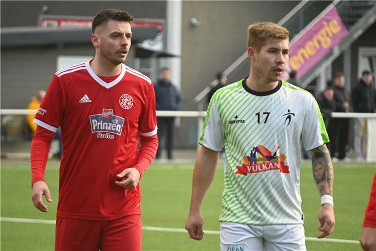 Die beiden Treffer von Tim Montermann (rechts) nutzten der SG Eintracht Mendig nur wenig.  Foto: SK